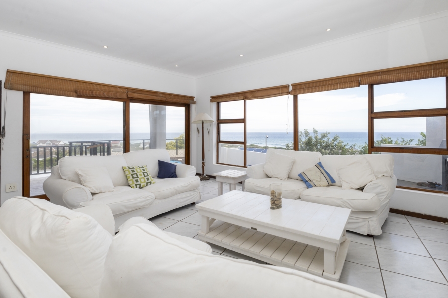 8 Bedroom Property for Sale in West Beach Eastern Cape